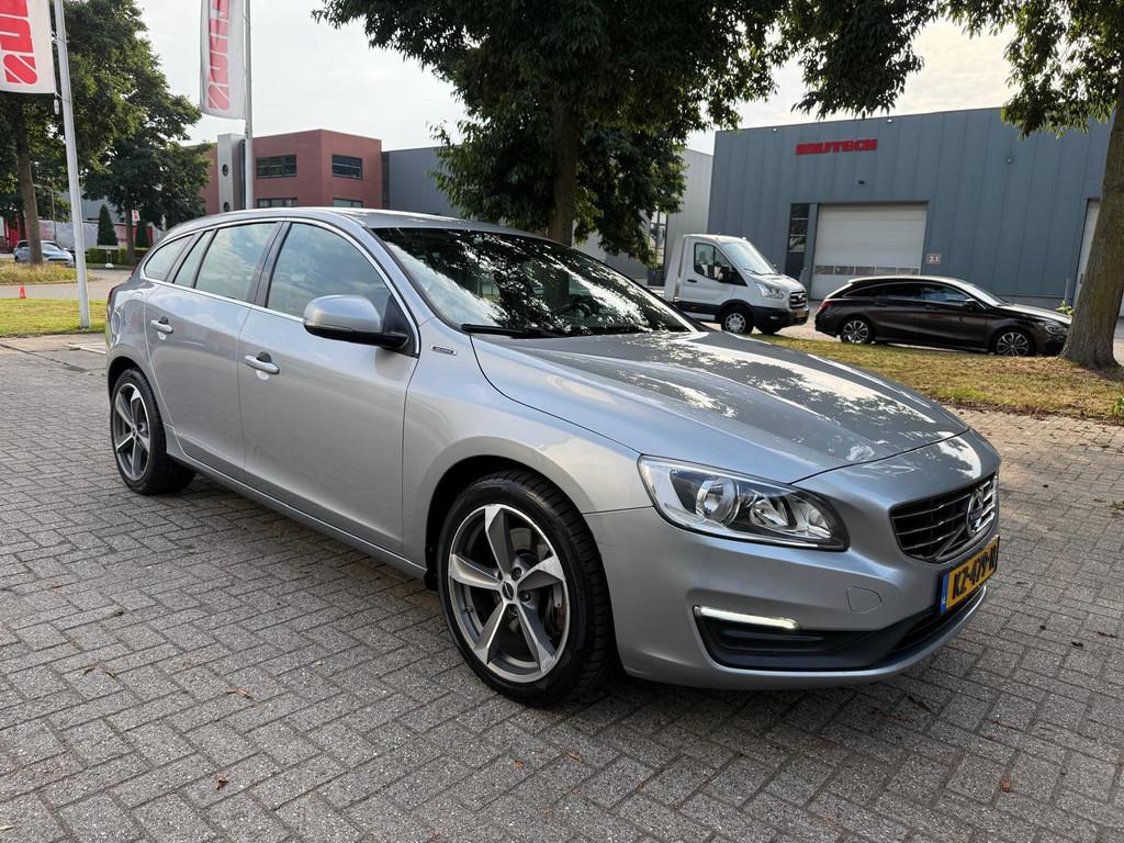 Volvo V60 2.4 D5 Twin Engine Lease Edition AUTOMAT, Auto's, Volvo, Automaat, Euro 6, Leder en Stof, 163 pk