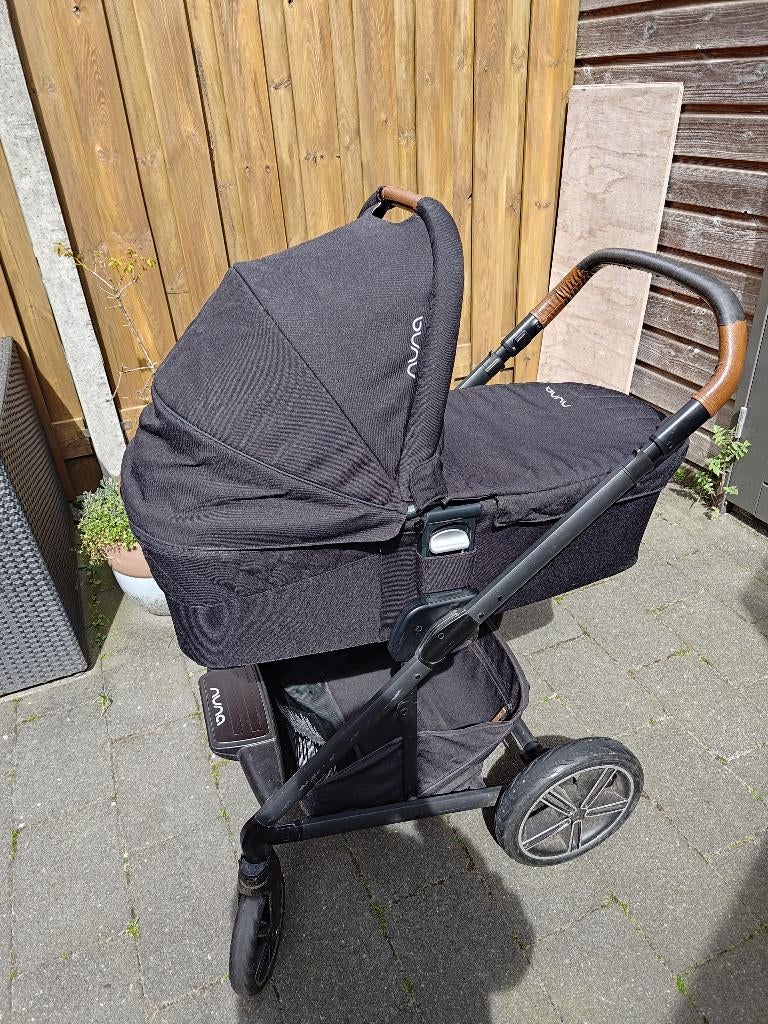 Nuna MIXX Kinderwagen + Reiswieg, Kinderen en Baby's, Kinderwagens en Combinaties, Gebruikt, Verstelbare duwstang, Ophalen, Kinderwagen