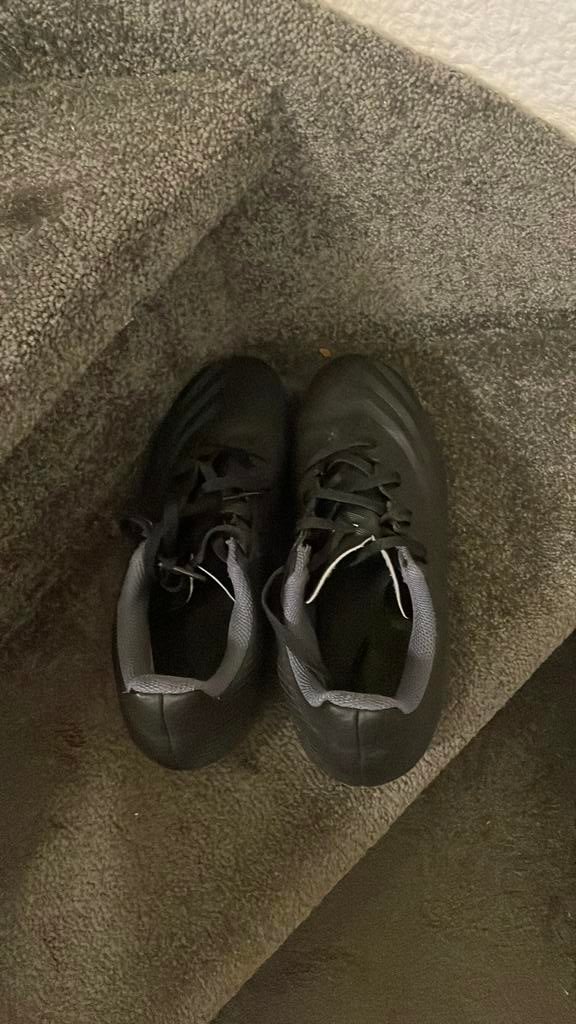 Adidas voetbal kicksen maat 38, Ophalen, Zo goed als nieuw, Jongetje of Meisje, Schoentjes