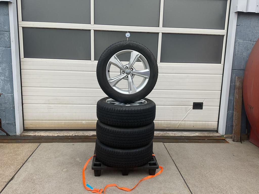 Audi - Q5.  SQ5. M + S. All - Season set. 235 - 50 - 19., Gebruikt, Banden en Velgen, 235 mm, All Season