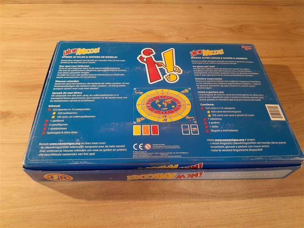 New Amigos - Het talenspel - Italiaans - Nederlands - s5885, Hobby en Vrije tijd, Gezelschapsspellen | Bordspellen, Ophalen of Verzenden