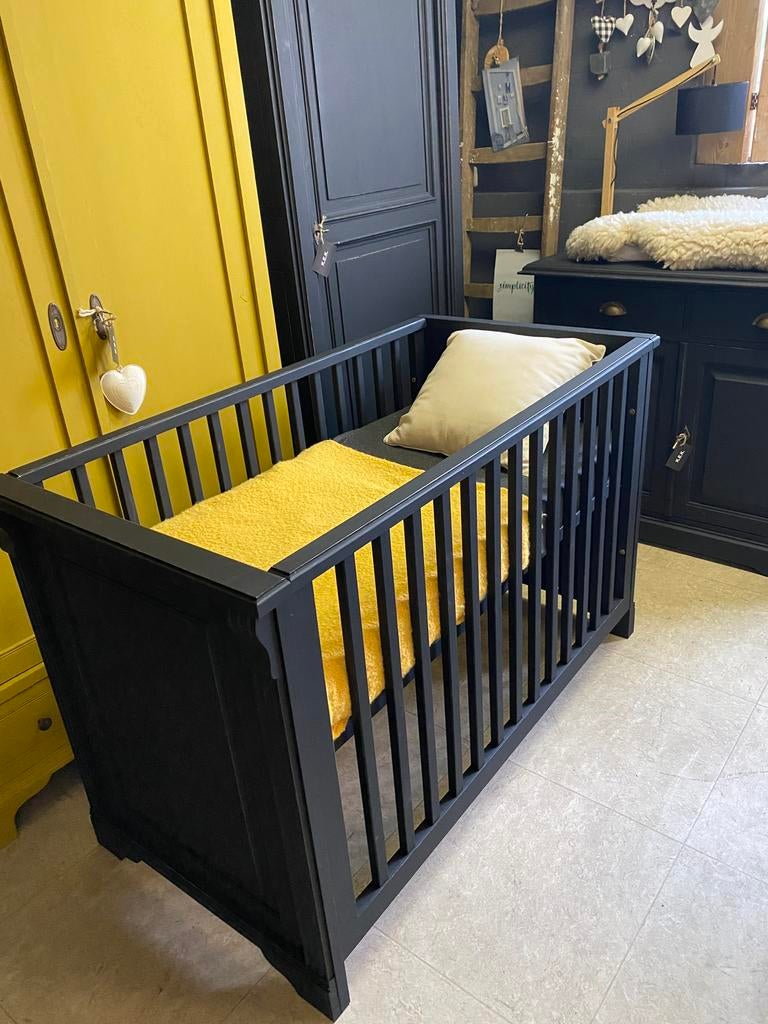 Brocante ledikantje Mare, Kinderen en Baby's, Babywiegjes en Ledikanten, Ophalen of Verzenden, Zo goed als nieuw, Ledikant