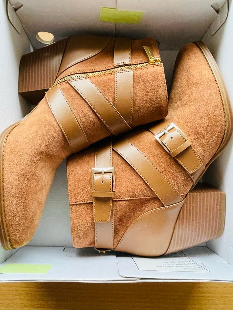 Michael Kors Kara boote suède maat 40, Kleding | Dames, Bruin, Lage of Enkellaarzen, Nieuw, Ophalen of Verzenden
