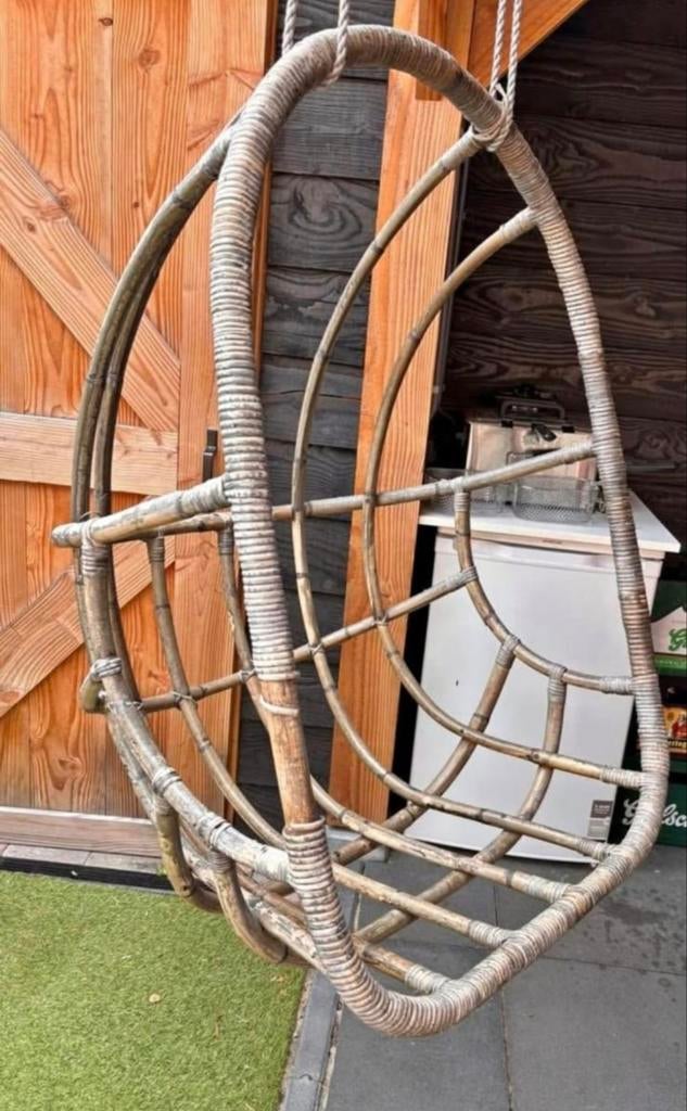 Rotan hangstoel - egg chair, Huis en Inrichting, Ophalen, Gebruikt, Bruin, Eén