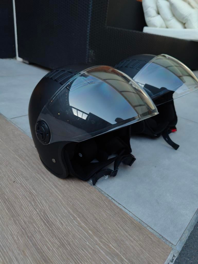 Twee zwarte Vinz scooterhelmen-1x gedragen, Ophalen of Verzenden