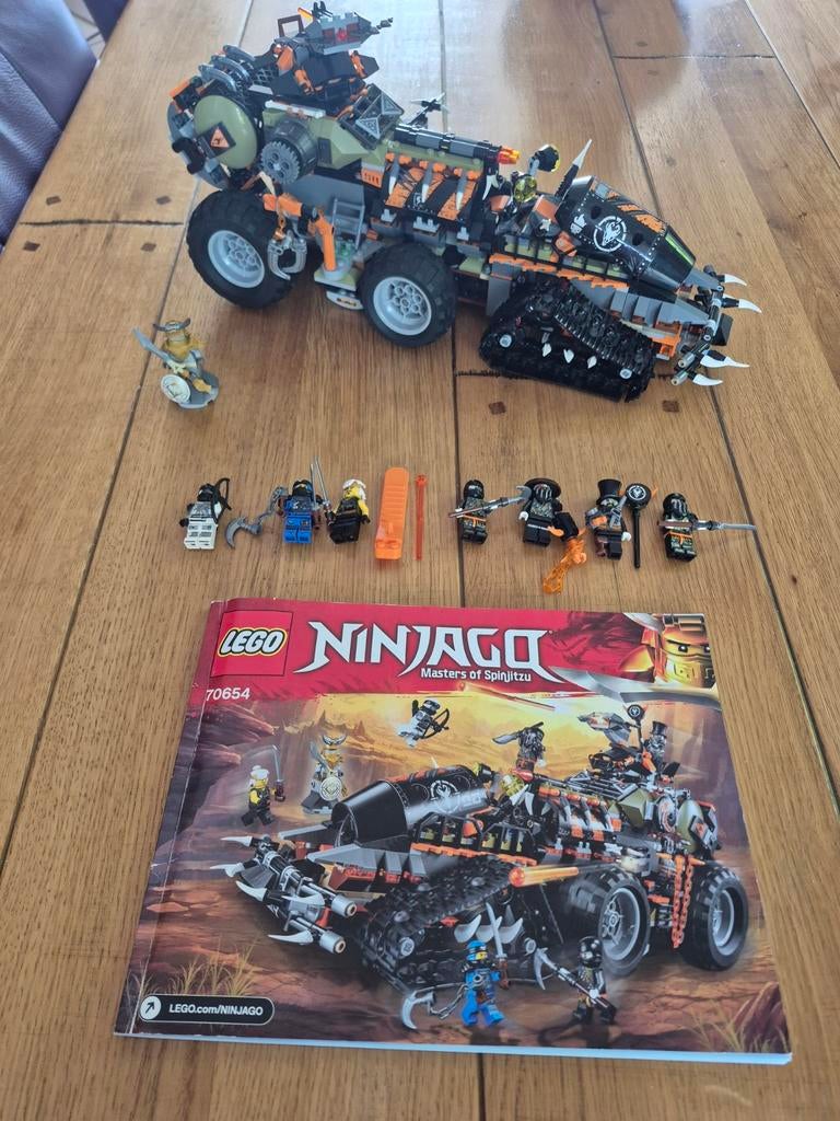 Lego Ninjago Dieselnaut compleet met 7 minifiguren, Kinderen en Baby's, Speelgoed | Duplo en Lego, Ophalen, Compleet, Gebruikt