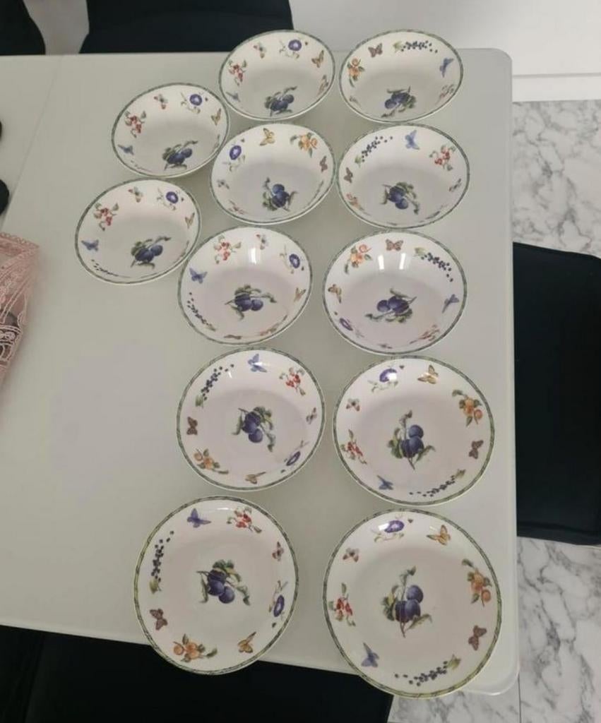 16. diepe kommen bijna nieuw, Huis en Inrichting, Keuken | Servies, Ophalen of Verzenden, Zo goed als nieuw, Kom(men), Overige stijlen