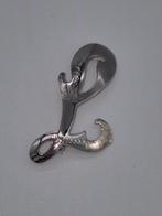 Zilveren broche letter L, Sieraden, Tassen en Uiterlijk, Broches, Verzenden, Gebruikt, Zilver, Zilver
