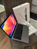 MacBook Pro uit eind 2017 zgan jn de doos, Computers en Software, Apple Macbooks, Ophalen of Verzenden, Zo goed als nieuw, MacBook Pro