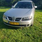 Nissan Almera 1.8 3D 2004 Grijs, Auto's, 4 cilinders, 1153 kg, Origineel Nederlands, 1200 kg