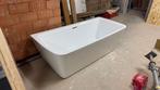 Ligbad  halfvrijstaand van het topmerk riho, Ophalen, Bad