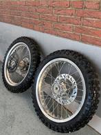 Zeer nette 17 inch chrome velgen met crossbanden derbi senda, Ophalen of Verzenden, Zo goed als nieuw, Overige typen