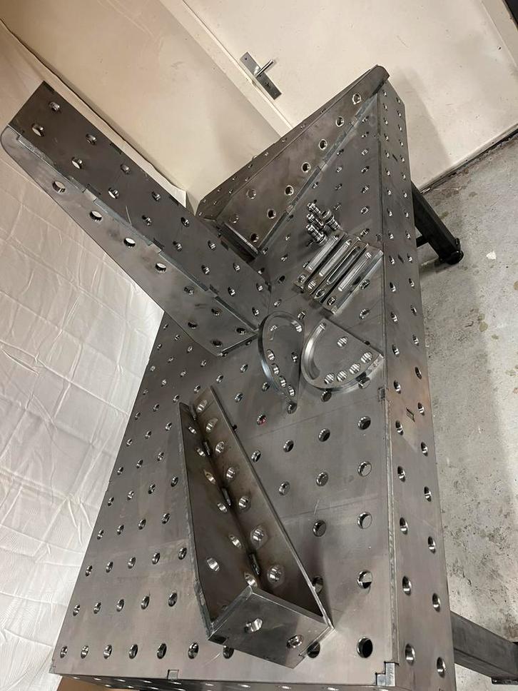 Lastafel 28mm systeem, Doe-het-zelf en Verbouw, Gereedschap | Lasapparaten, Overige typen, 250 ampère of meer, Ophalen