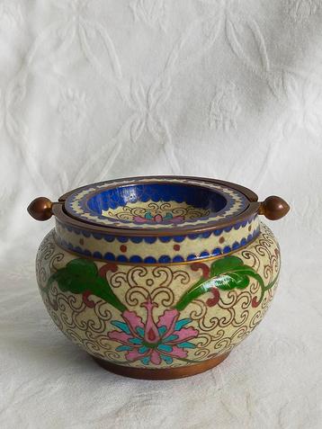 Oude cloisonne bronzen asbak emaille  beschikbaar voor biedingen