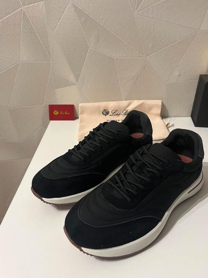 Loro Piana Sneakers – Zwart – Maat 45, Kleding | Heren, Schoenen, Nieuw, Zwart, Ophalen of Verzenden