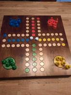 Houten Mens erger je niet in  opbergdoos, speelveld  40x40, Hobby en Vrije tijd, Gezelschapsspellen | Bordspellen, Ophalen of Verzenden