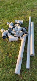 Pvc buizen en koppelstukken, Doe-het-zelf en Verbouw, Buizen en Afvoer, Ophalen, Bochten, Pvc, Zo goed als nieuw