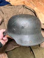 Duitse helm m42 op naam, Verzamelen, Militaria | Tweede Wereldoorlog, Ophalen of Verzenden, Duitsland, Helm of Baret
