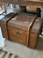 Oude vintage reiskoffer hutkoffer schatkist, Ophalen