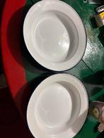 2 Vintage Emaille Borden, Huis en Inrichting, Keuken | Servies, Overige materialen, Gebruikt, Ophalen of Verzenden, Bord(en)