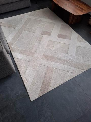 Vloerkleed  beschikbaar voor biedingen