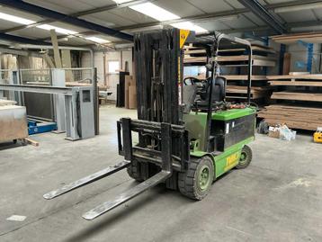 2001 Daewoo B30S Vorkheftruck beschikbaar voor biedingen