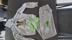 Mooie Jogging pak van bili eilish maat 128/134, Ophalen of Verzenden, Gebruikt, Maat 128