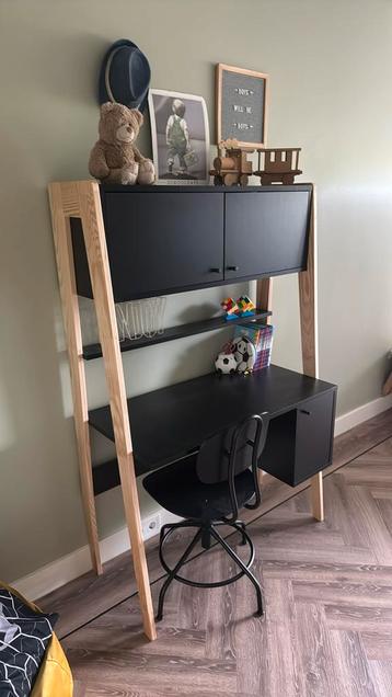 Bureau zwart /hout Retro beschikbaar voor biedingen