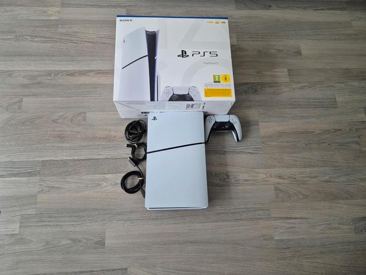 Zeernette Playstation 5 Slim 1TB Disc Editie+Games LEES GOED, Spelcomputers en Games, Spelcomputers | Sony PlayStation 5, Zo goed als nieuw