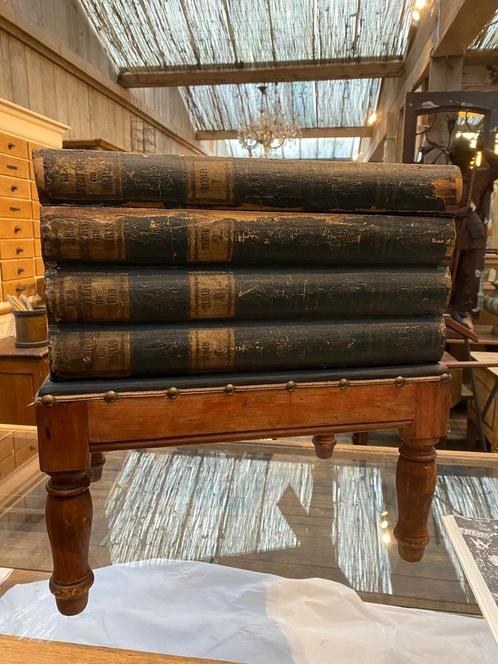 Frans tafeltje bijzettafeltje Tromp L'oeil gestapelde boeken, Antiek en Kunst, Antiek | Meubels | Tafels, Ophalen