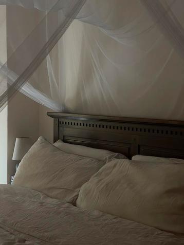 Antiek bed & nachtkasten beschikbaar voor biedingen