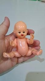Lief klein baby slaappopje uit de jaren 50, Ophalen of Verzenden