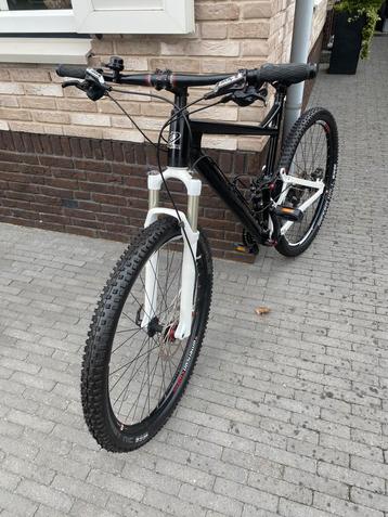 Te koop mountainbike beschikbaar voor biedingen