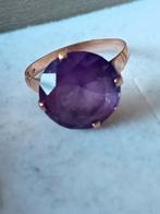 Prachtige vintage gouden ring met grote paarse steen, Ophalen of Verzenden, Goud, Ring, Met edelsteen
