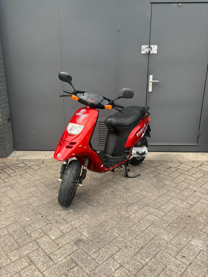 Piaggio typhoon 50cc BROM 2 TAKT TOPSTAAT, Fietsen en Brommers, Brommers | Tuning en Styling, Zo goed als nieuw, Ophalen of Verzenden