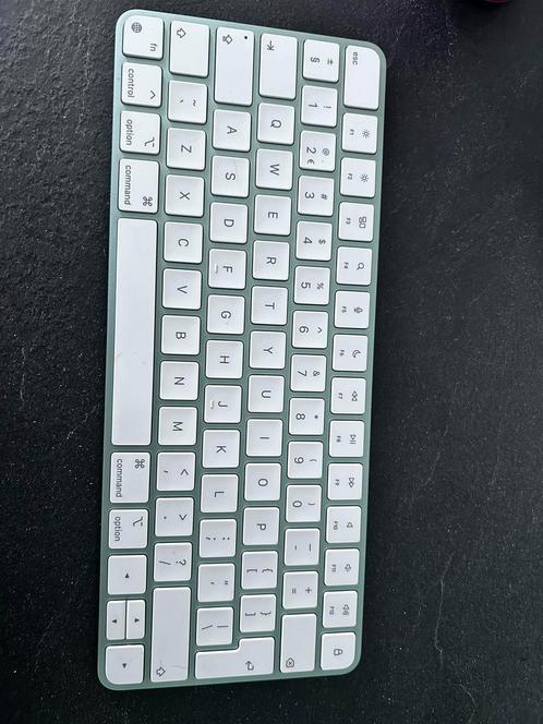 Nieuwe Apple Magic Keyboard (groen) – Nooit gebruikt, Computers en Software, Toetsenborden, Nieuw, Ophalen of Verzenden