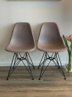1x Vitra DSR (Mauve Grey, zwart eiffel, nieuwe hoogte), Huis en Inrichting, Stoelen, Ophalen of Verzenden, Zo goed als nieuw, Metaal