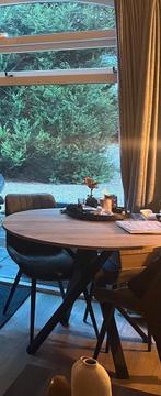 Mooie, ronde eettafel van ikea, Huis en Inrichting, Tafels | Eettafels, Ophalen, Zo goed als nieuw