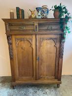 Oude bobo houten meidenkast met prachtig snijwerk, Ophalen, Gebruikt