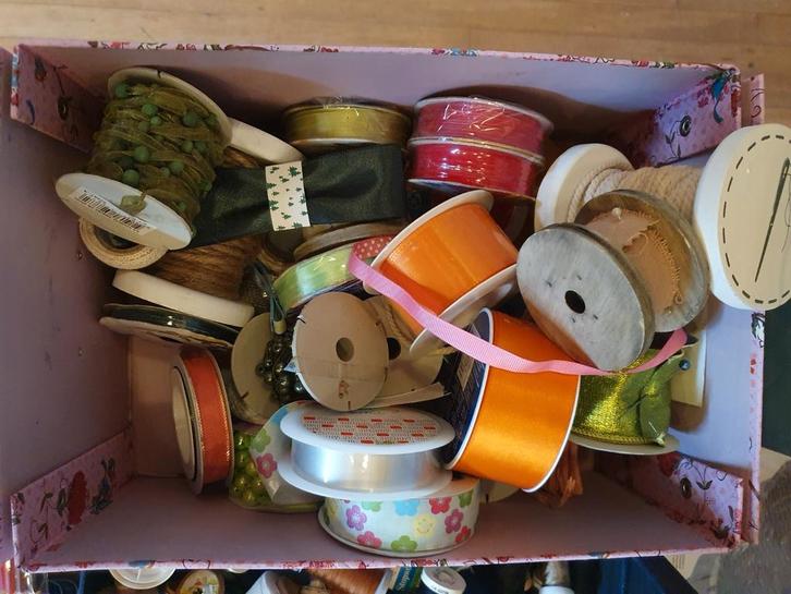 Doos lint, Hobby en Vrije tijd, Knutselen, Gebruikt, Ophalen of Verzenden