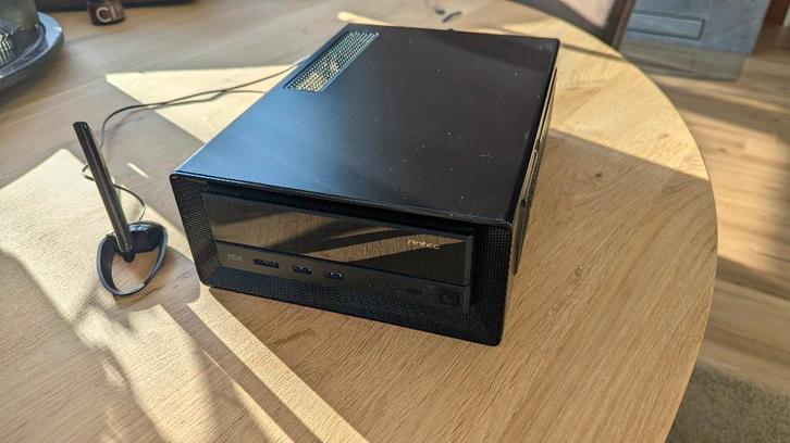 ANTEC ISK-300 Mini-itx behuizing / HTPC, Computers en Software, Computerbehuizingen, Gebruikt, Ophalen