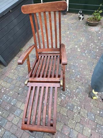 Teakhouten deckchair inklapbaar inclusief kussen  beschikbaar voor biedingen