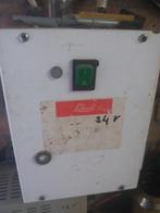 Diverse voedingen 230/12 v en 24 v voor caravan of hobby, Ophalen of Verzenden, Zo goed als nieuw