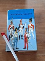 Uniformen in Kleur, Ophalen of Verzenden, Gelezen