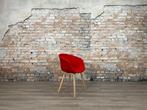 Hay AAC 23 rood bij TheReSales, Huis en Inrichting, Hout, Ophalen of Verzenden, Zo goed als nieuw, Vijf, Zes of meer stoelen