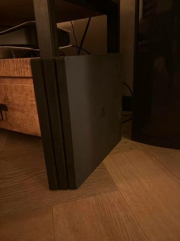 Playstation 4 Pro, Spelcomputers en Games, Spelcomputers | Sony PlayStation 4, Gebruikt, Pro, 1 TB, Met 1 controller, Ophalen of Verzenden