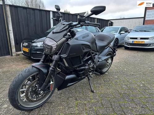 Ducati Naked Bike Diavel Carbon FACE LIFT, Motoren, Motoren | Ducati, Bedrijf, Naked bike, meer dan 35 kW