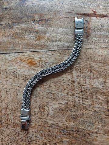 Best to Buddha zilveren armband beschikbaar voor biedingen