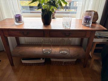 Sidetable, eiken hout beschikbaar voor biedingen