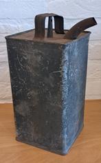 Oude blikken petroleum schenkkan, Ophalen of Verzenden